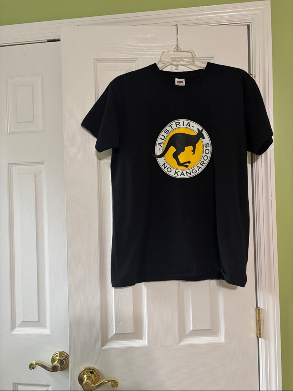 Fruit of the Loom Black T‑Shirt with Yellow Kangaroo Graphic